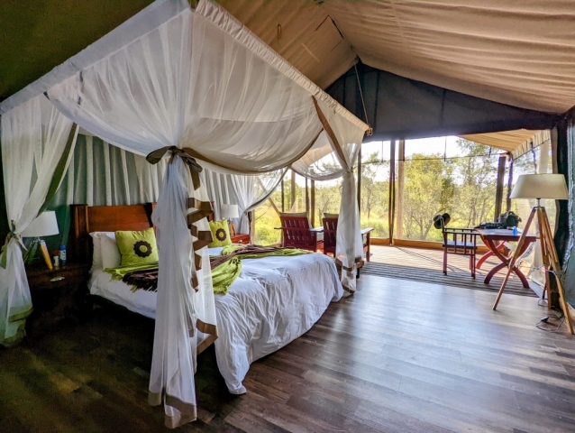 Mantobeni Lodge tent