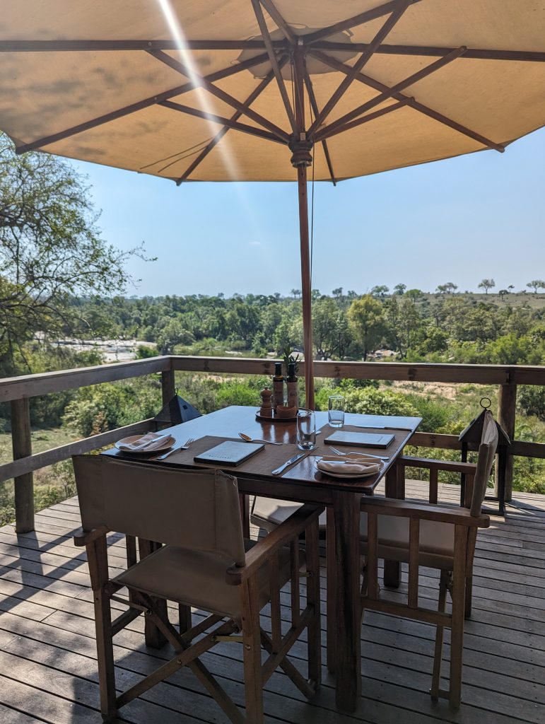 lunch on the deck at Londolozi