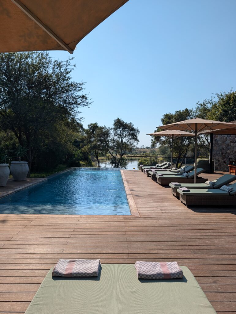 Tanda Tula main pool