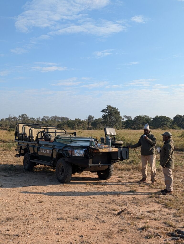 Tanda Tula game vehicle